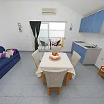 By The Sea Starigrad Paklenica * 特利巴尼克鲁斯奇卡