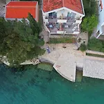 By The Sea Starigrad Paklenica *
