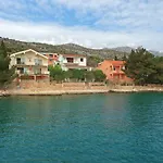公寓 By The Sea Starigrad Paklenica 特利巴尼克鲁斯奇卡