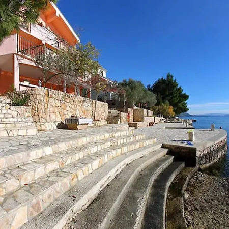 شقة By The Sea Starigrad Paklenica تريبانج كروشيتسا