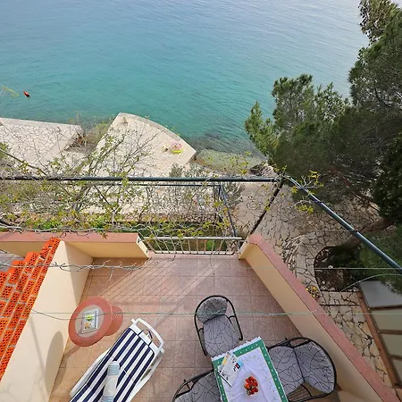 By The Sea Starigrad Paklenica شقة