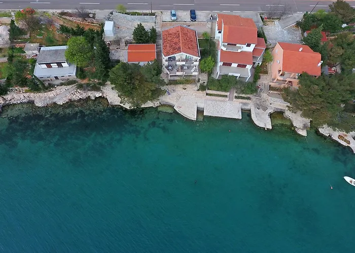 Appartamento By The Sea Starigrad Paklenica