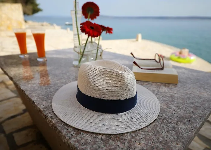 By The Sea Starigrad Paklenica *