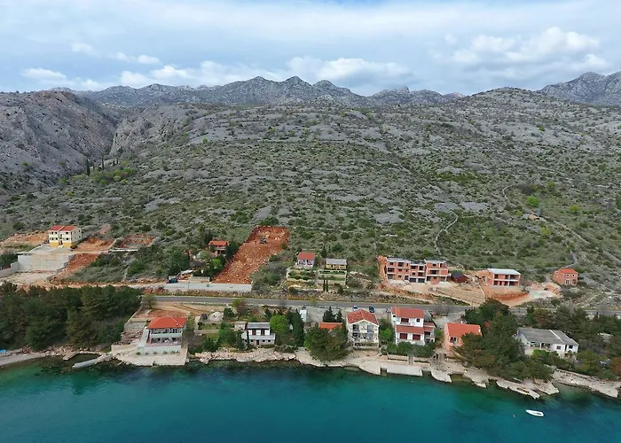 By The Sea Starigrad Paklenica Appartamento