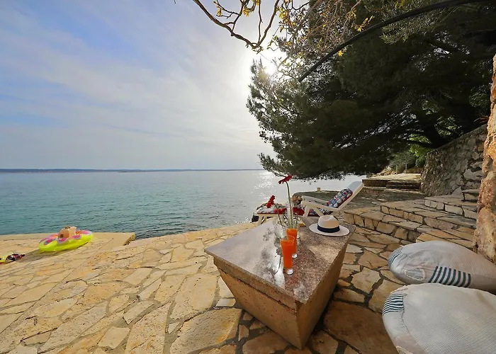 By The Sea Starigrad Paklenica *
