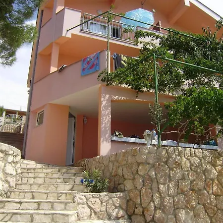 By The Sea Starigrad Paklenica * 트리바느-크루슈치차