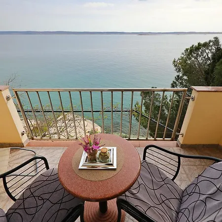Lägenhet By The Sea Starigrad Paklenica