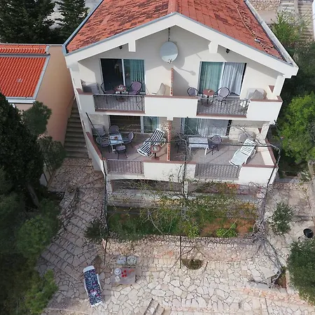 By The Sea Starigrad Paklenica *