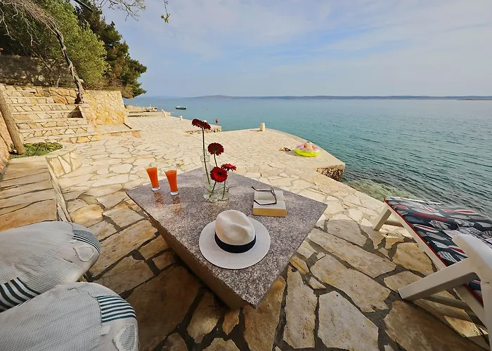 By The Sea Starigrad Paklenica * 트리바느-크루슈치차