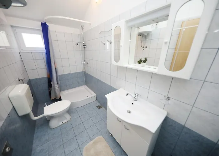 公寓 By The Sea Starigrad Paklenica 特利巴尼克鲁斯奇卡